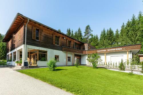 Sporthotel Gr�nau - Hotel, Restaurant Wimmergreuth