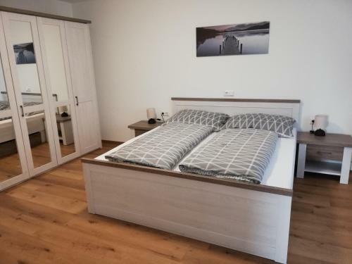 Apartamento Ferienwohnung Schmied 2