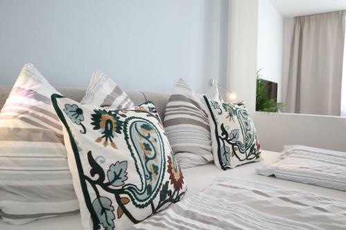 Anastacia Premium Apartment Free Parking & Self Check-in