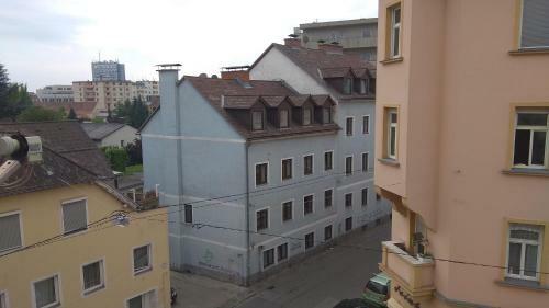 Sch�nes Und Sonniges Balkonzimmer
