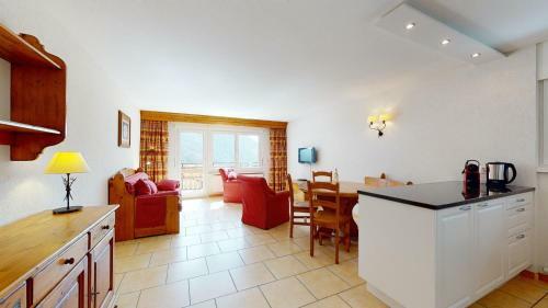 Gonenstein Residence In Leukerbad, Entire Apartment/studio With Balcony