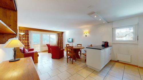 Gonenstein Residence In Leukerbad, Entire Apartment/studio With Balcony
