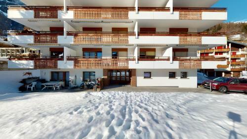 Gonenstein Residence In Leukerbad, Entire Apartment/studio With Balcony