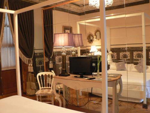 Hostal Posada Real Los Cinco Linajes