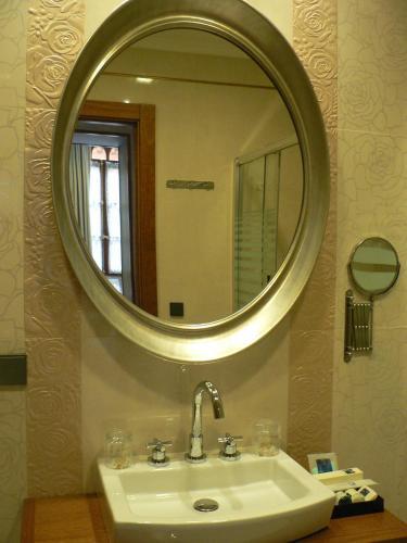 Hostal Posada Real Los Cinco Linajes