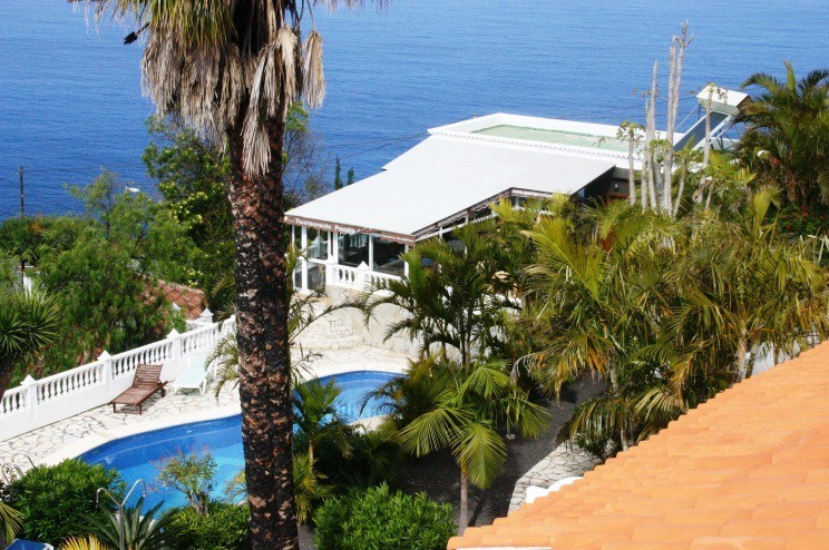 Apartamentos Y Bungalows Finca Col�n