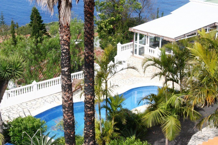 Apartamentos Y Bungalows Finca Col�n