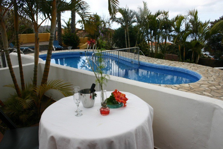 Apartamentos Y Bungalows Finca Col�n