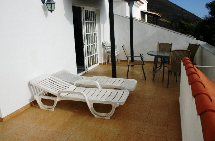 Apartamentos Y Bungalows Finca Col�n
