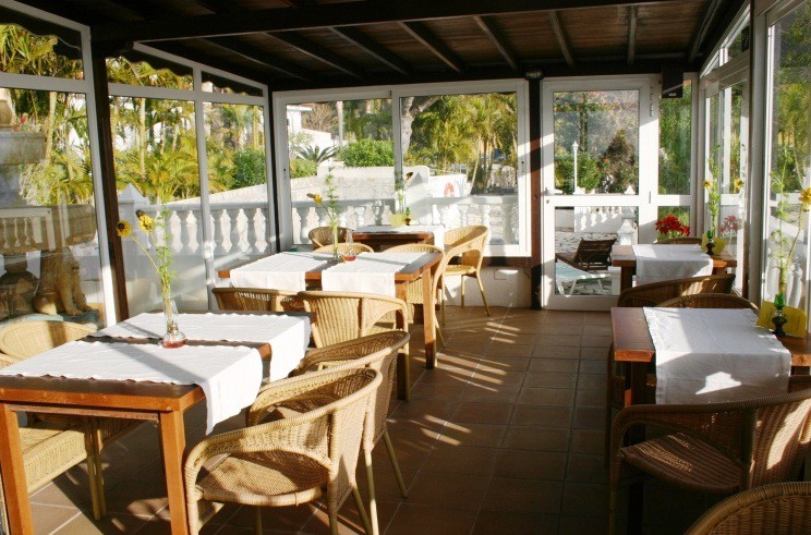 Apartamentos Y Bungalows Finca Col�n