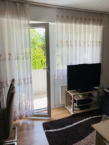Drei Zimmer Apartment Am Rhein
