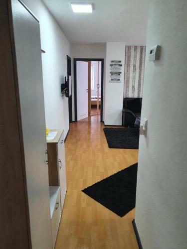 Drei Zimmer Apartment Am Rhein