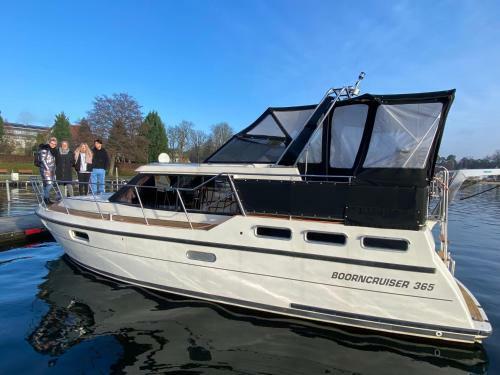 Luxusurlaub Auf Der Amavida Yacht / Scharm�tzelsee