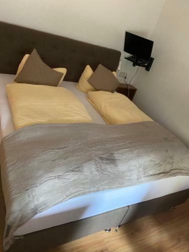Hostal Hotel Und Pension Brunnenhof