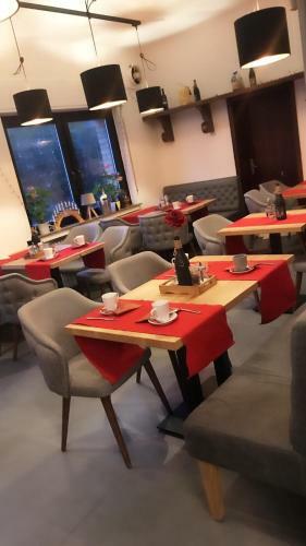 Hostal Hotel Und Pension Brunnenhof