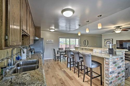 San Jose Home With Hot Tub And Backyard Patio!