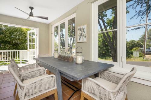 The Oxbow House - Designer 3bd/2ba Home