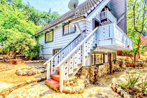 Yosemite Wonderland Chalet