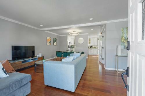 @ Marbella Lane - Buckingham Place Laundry + P