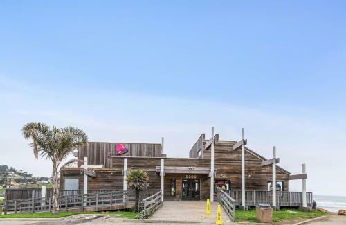 @ Marbella Lane Top Coastline Views, Family Friendly