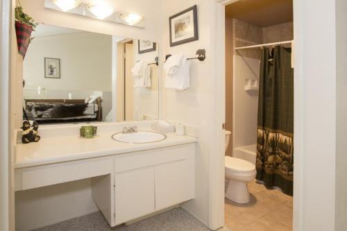 Apartamento St Anton Courtyard View 2-bedroom Condos With Two Oversized Jacuzzi Spas