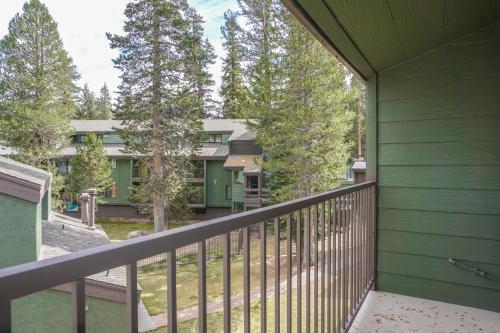 Apartamento St Anton Courtyard View 2-bedroom Condos With Two Oversized Jacuzzi Spas