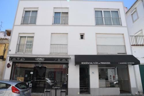 Hostal Flor Da Primavera - Residencial E Apartamentos