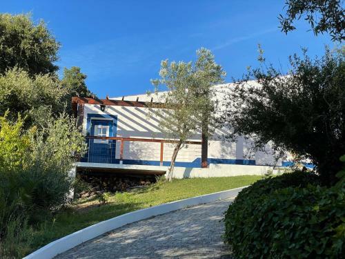 Bed & Breakfast Montes De Charme (al 6288)