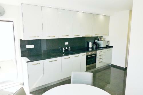 Baleal Poolfront Apartment