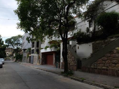 Apartamento Doble Matrimonial, Monoambiente, 4to Piso Escalera