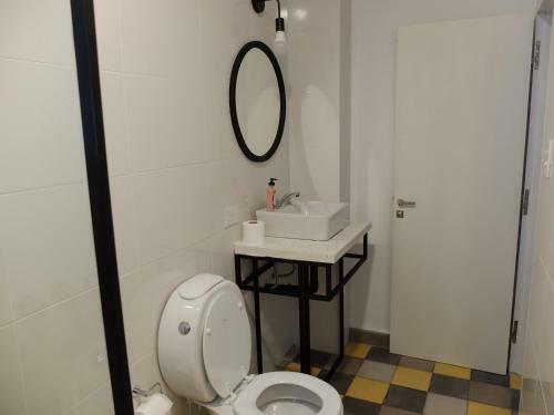 Apartamento Doble Matrimonial, Monoambiente, 4to Piso Escalera
