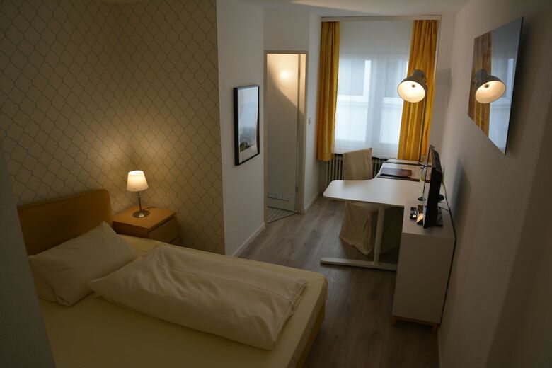 Hostal Hotel Lex Im Gartenhof