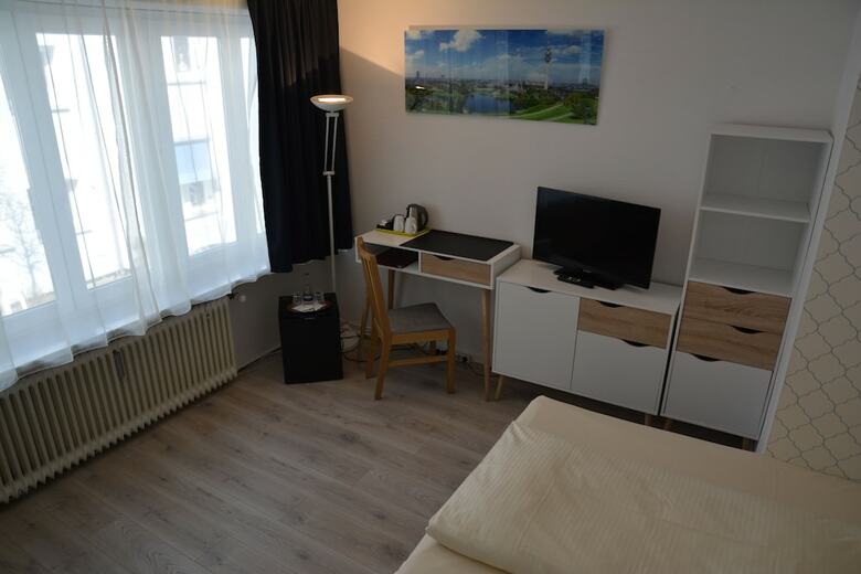 Hostal Hotel Lex Im Gartenhof