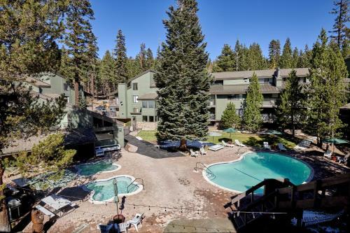 Apartamento St Anton Courtyard View 2-bedroom Condos With Pool & Jacuzzi