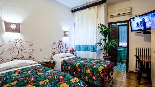 Hotel Villarosa Con Vespa Rent