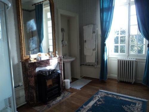 Bed & Breakfast Au Chateau De Montbraye