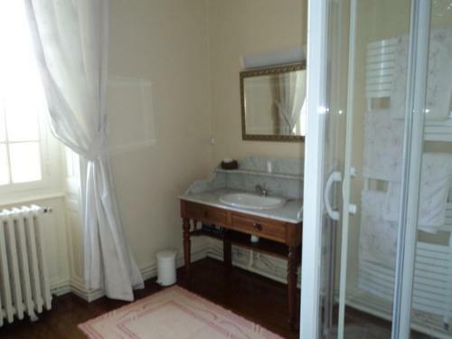 Bed & Breakfast Au Chateau De Montbraye