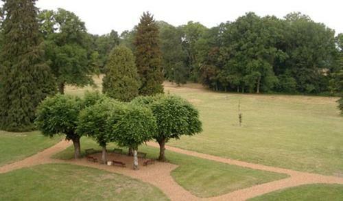 Bed & Breakfast Au Chateau De Montbraye
