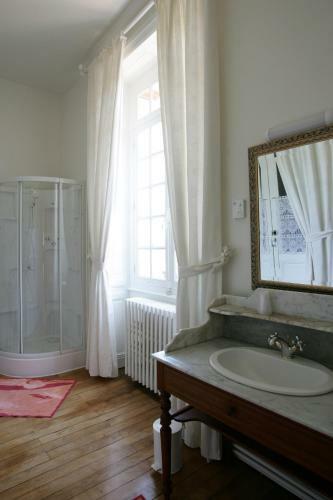 Bed & Breakfast Au Chateau De Montbraye
