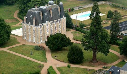 Bed & Breakfast Au Chateau De Montbraye