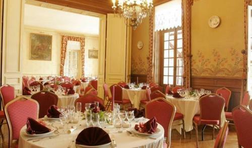 Bed & Breakfast Au Chateau De Montbraye