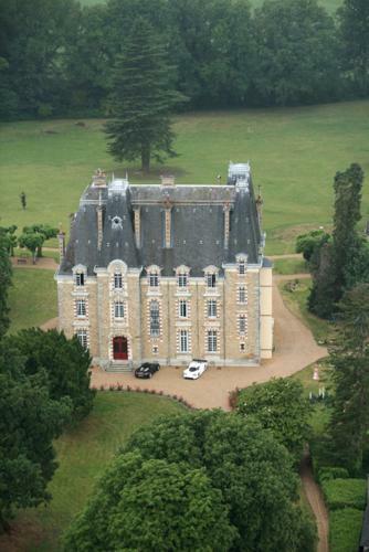 Bed & Breakfast Au Chateau De Montbraye
