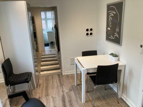Apartamento Dejlig Lys Og Central Lejlighed T�t Ved Slotss�en