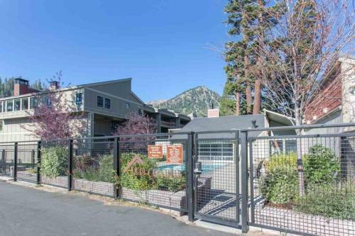 Apartamento Misty Mountain Hideaway - Views, Comfort, Pool/spa