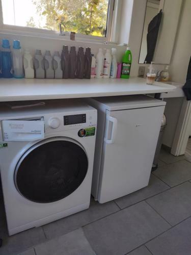Hostal Commuter Room For One Or Two People
