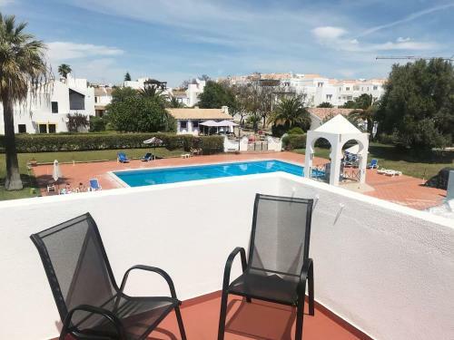 Villa C/ Piscina Pr�xima Da Praia