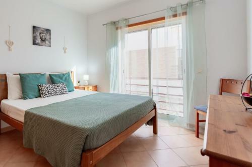 Authentic 2bdr Apartment W/pool By Lovelystay
