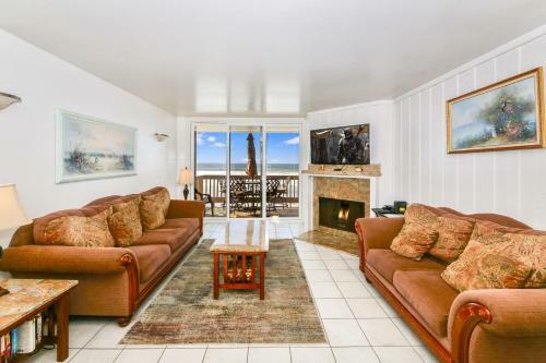 E20 - Tropical Paradise - On-the-sand