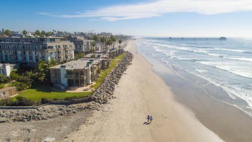 E20 - Tropical Paradise - On-the-sand