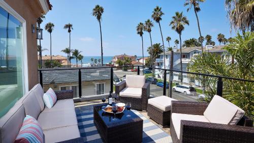 Private Home Ocean View, Air-conditioned Just Steps To The Beach